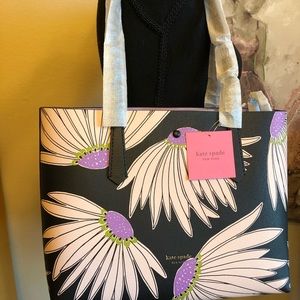 Last one like this Kate Spade Open Tote, Wristlet